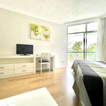 아파트 Superior Studio With Pools, Close To The Beach
